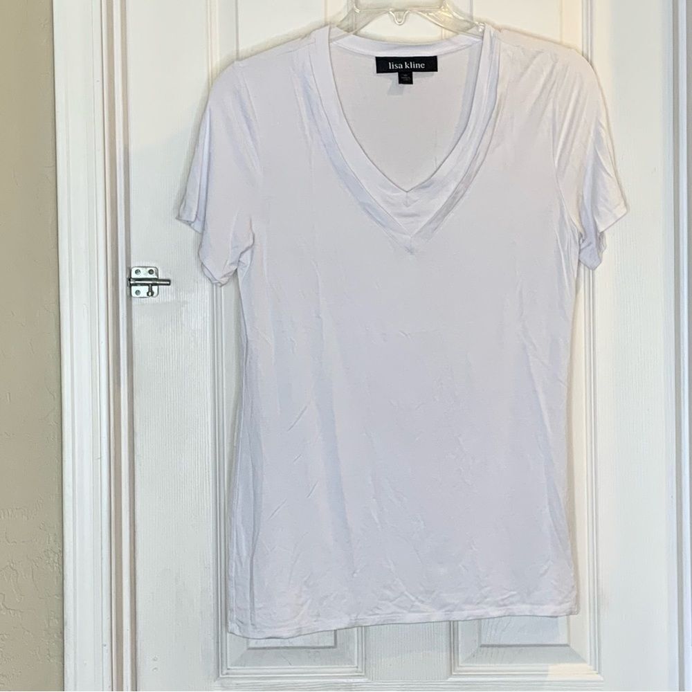 Lisa Kline White Double V Neck Tee Size Medium